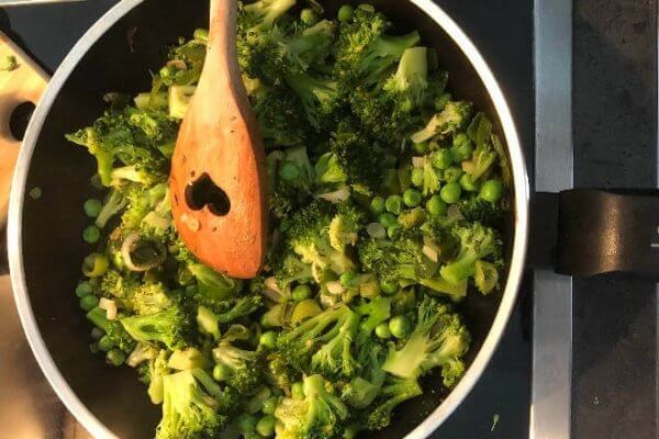 Gemüsepfanne mit Brokkoli